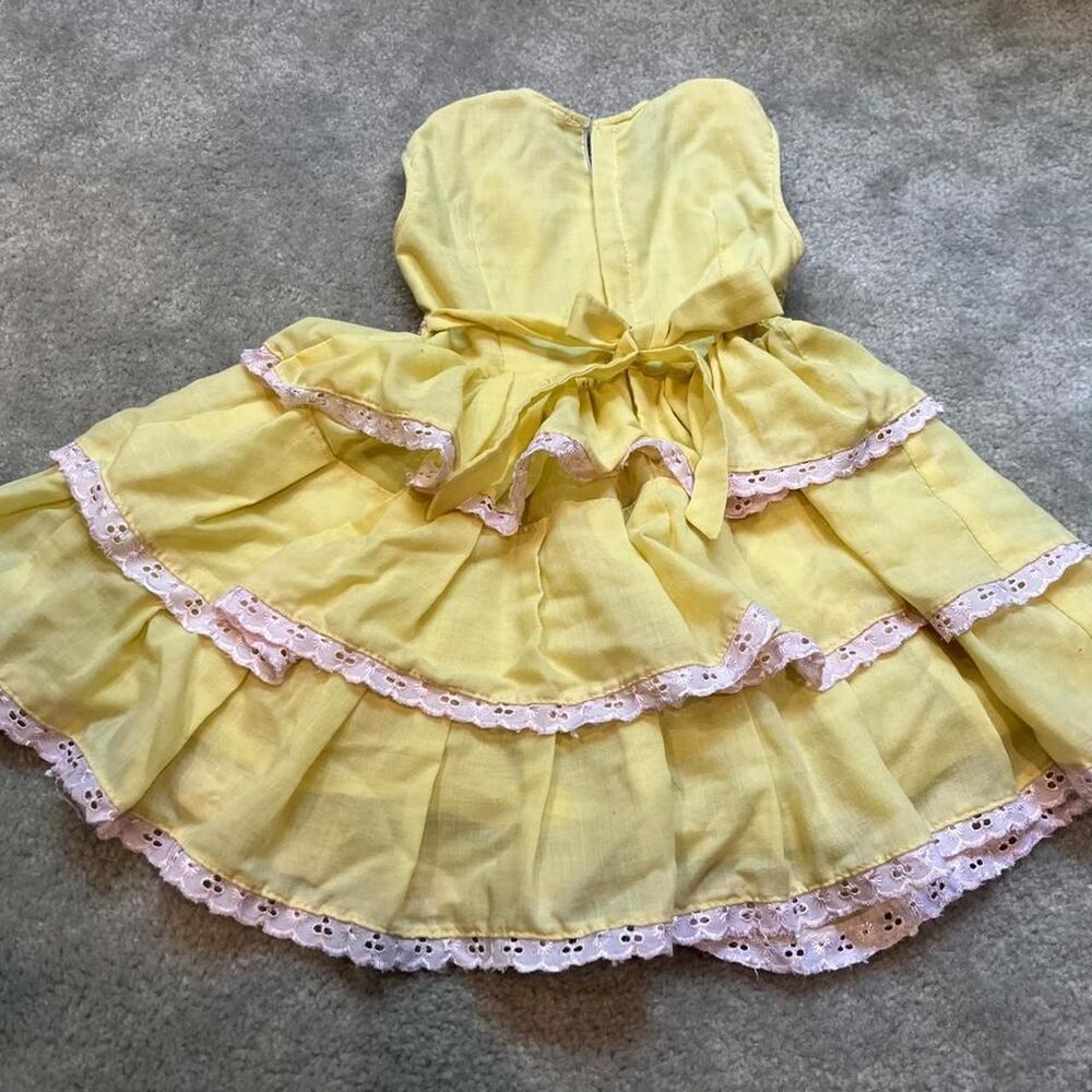 Girls Smocking dress 2T, yellow cotton - Picture 3 of 5